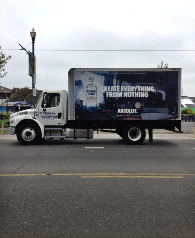 Реклама на транспорте